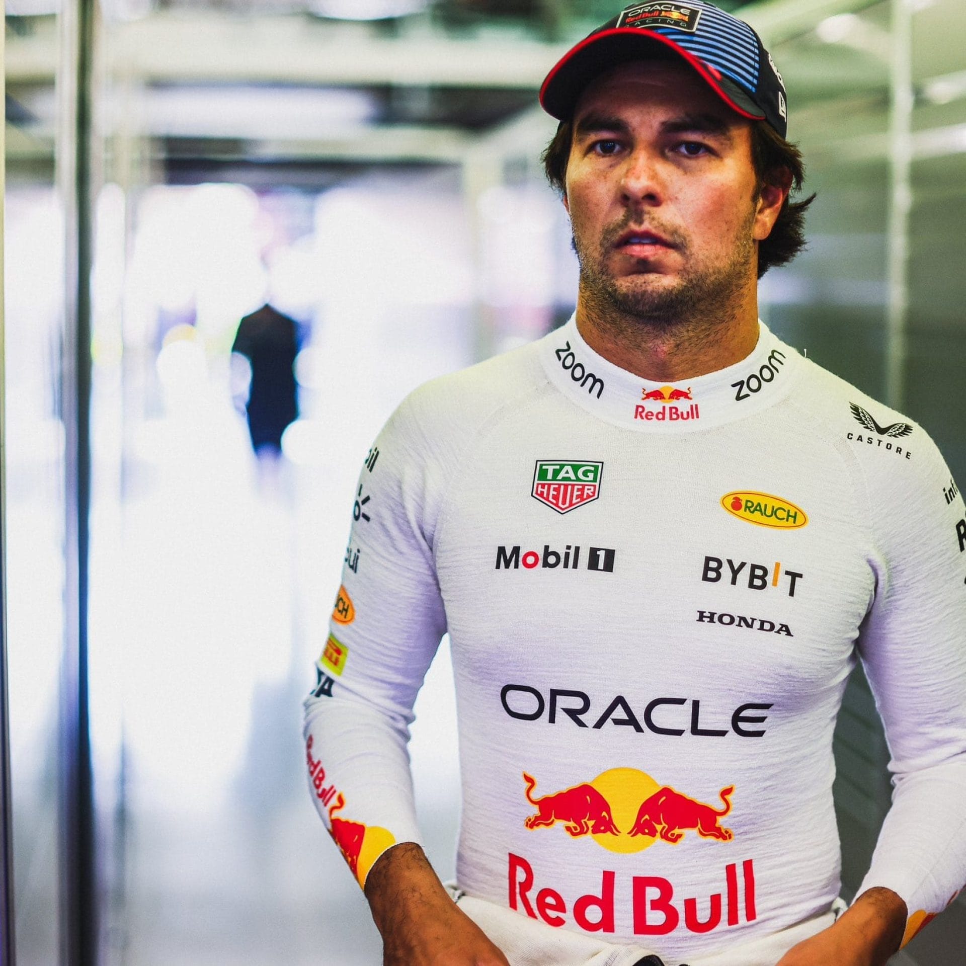 nxnoticias.com-sancionan-a-checo-por-obstruccion-y-lo-bajan-del-tercero-al-sexto-en-la-parrilla-del-gp-de-australia-verstappen-con-la-pole