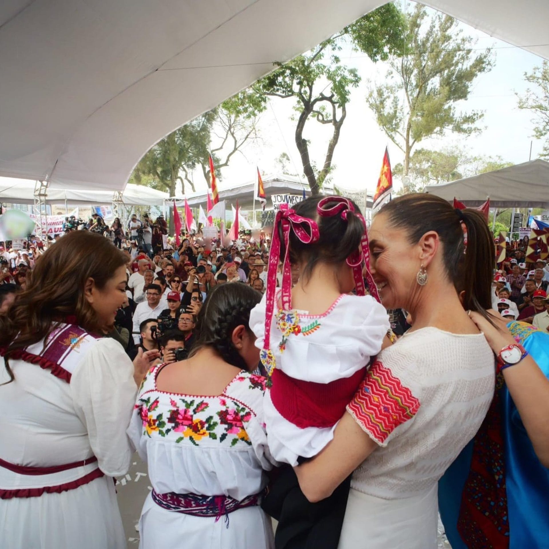 nxnoticias.com-reafirma-claudia-que-sera-prioridad-en-su-gobierno-garantizar-educacion-de-calidad-y-la-entrega-de-becas-a-ninas-y-ninos-del-pais