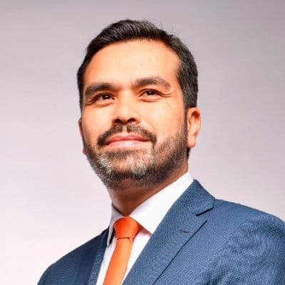 nxnoticias.com-retoma-maynez-su-campana-acude-con-estudiantes-de-periodismo-en-la-cdmx
