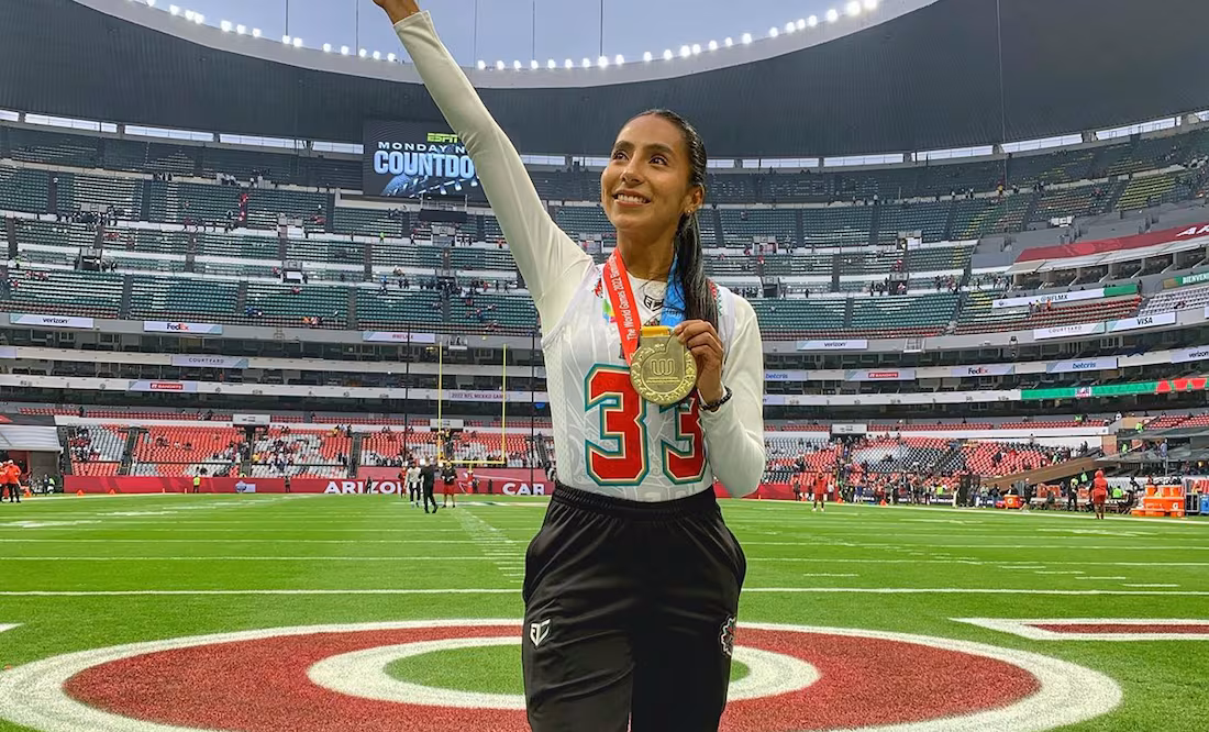nxnoticias.com-diana-flores-capitana-honoraria-de-los-lions-en-la-nfl