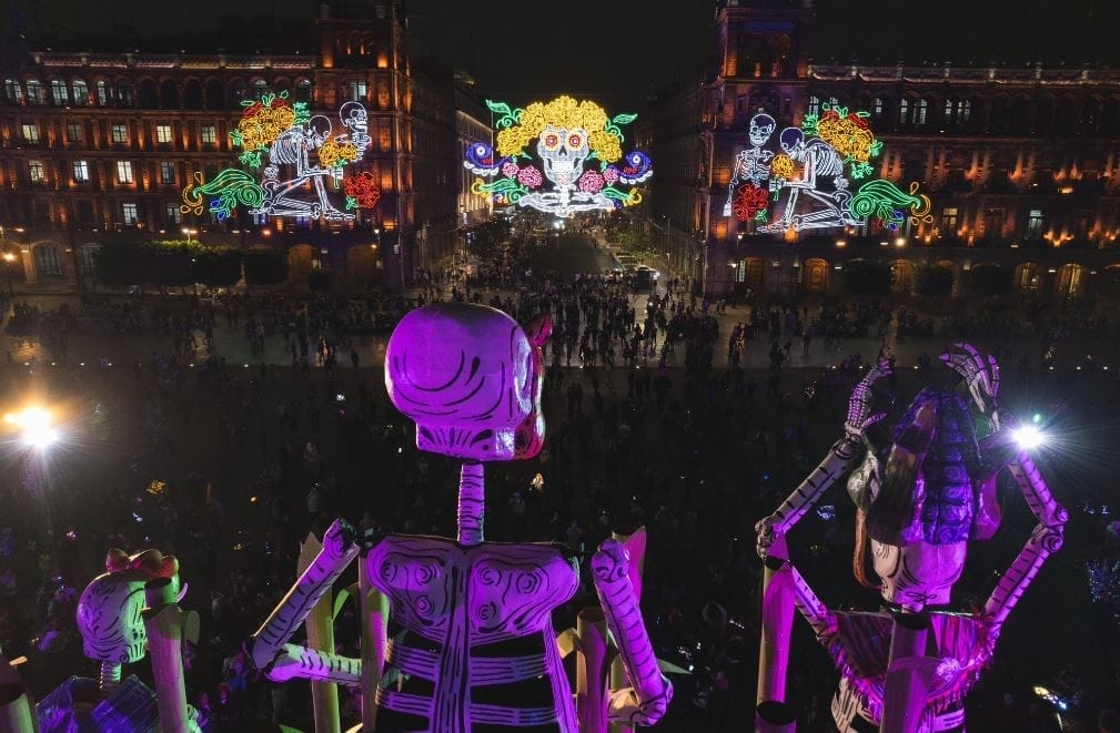 nxnoticias.com-clara-brugada-enciende-la-ofrenda-monumental-de-la-ciudad-de-mexico